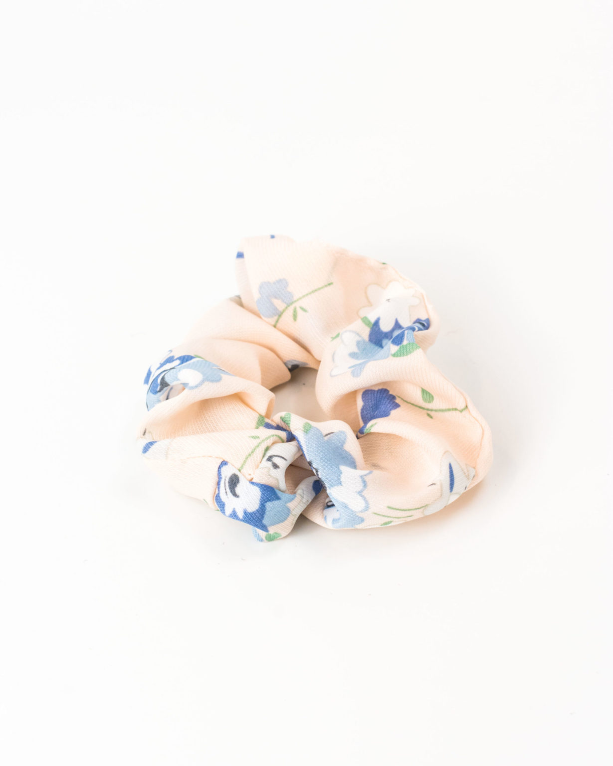 chouchou rose à fleurs bleues et blanches