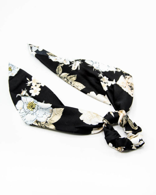 chouchou foulard noir à fleurs blanches